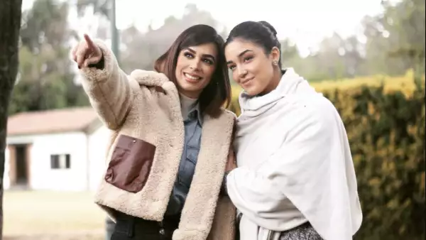 Biby Gaytán y su hija Alejandra Capetillo