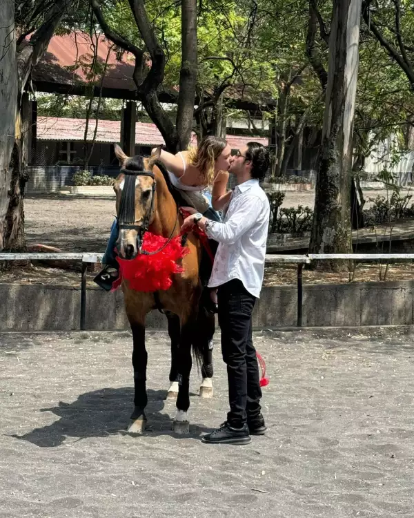 Mía Rubín y Tarik Othon