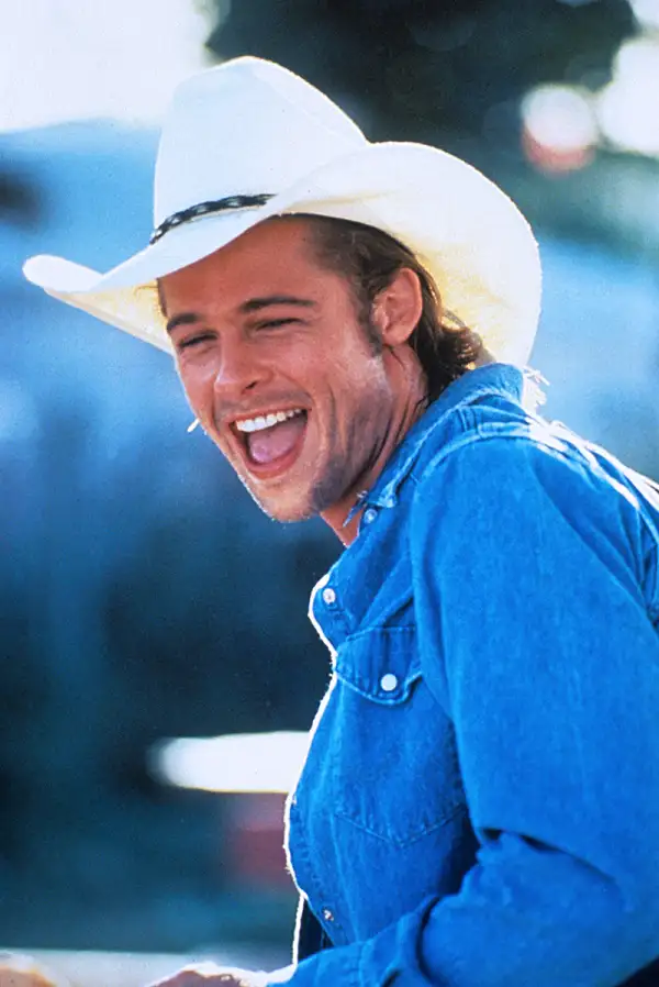 Brad Pitt tenía un defecto en el trasero que lo avergonzaba reveló Geena Davis