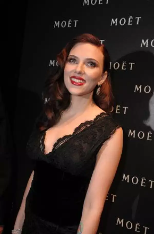 Johansson es la primera cara de Hollywood en una campaña de Moët & Chandon.