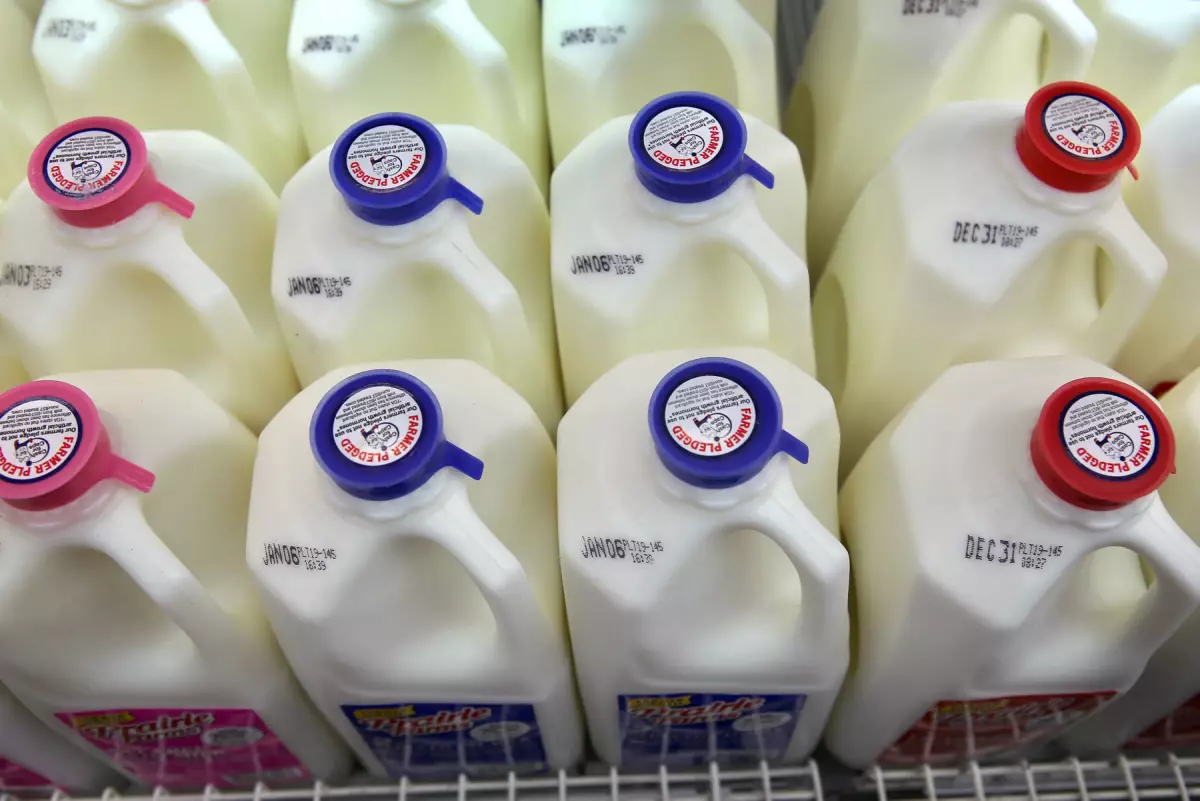 Qué hay detrás de la eliminación de ingredientes artificiales en los alimentos de Bimbo y Nestlé