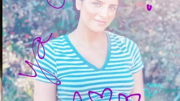 Aislinn Derbez