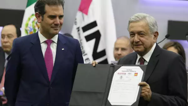 AMLO se registra