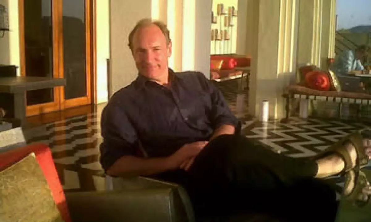 Berners-Lee advirtió de una creciente vigilancia y censura en países como China. (Foto: Tomada de @timberners_lee)