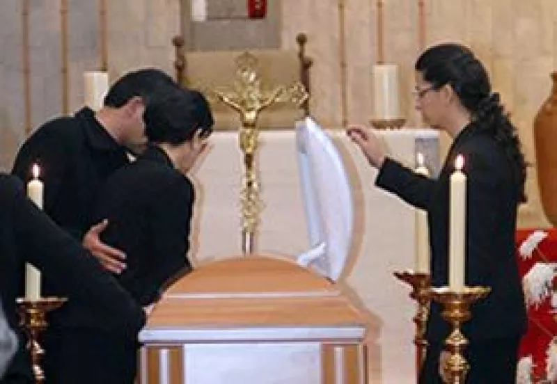 Se llevó a cabo en el Convento de la Visitación de María y asistieron amigos y familiares.