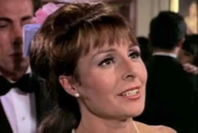 La noticia la confirmó Joaquín López Dóriga, quien dijo que murió a los 86 años, en otros sitios se lee que este año cumpliría 82.