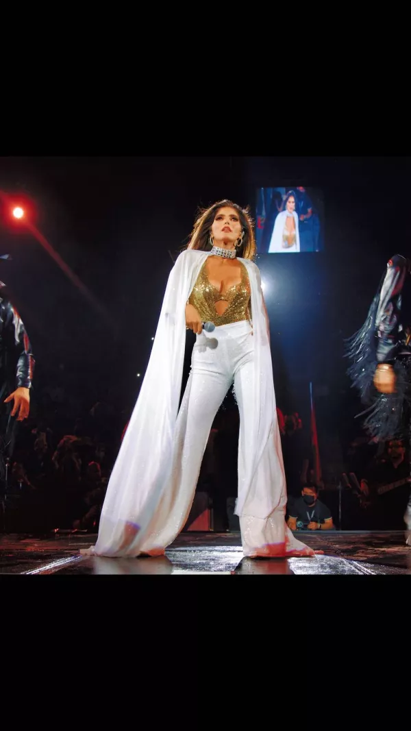 ana-barbara-blanco.jpeg