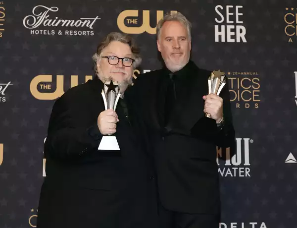 del-toro-critics-choice-aw