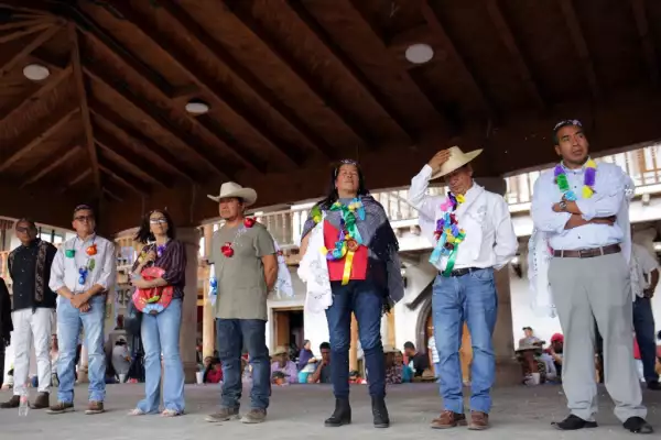 lideres-purepechas-michoacan-