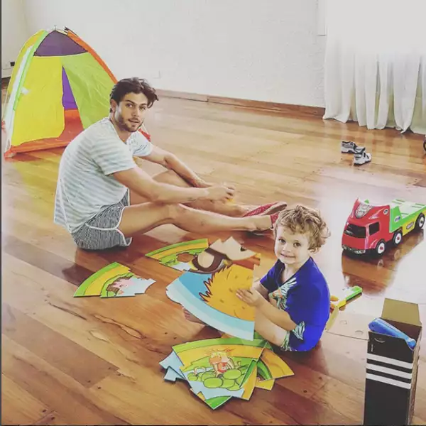 Con esta imagen Horacio anticipó a sus fans que pronto se reuniría con su hijo.