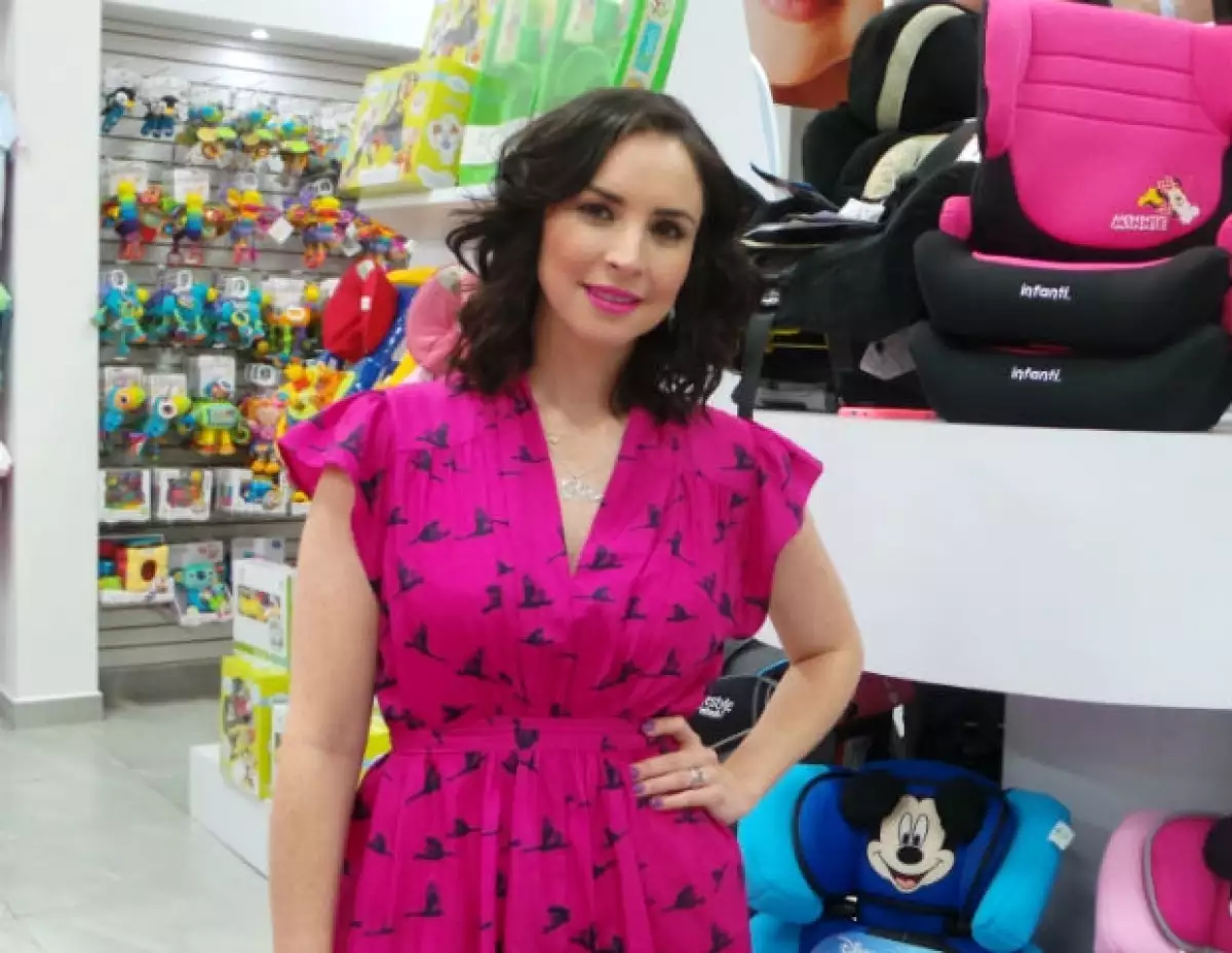La actriz comparte cómo sucedió el importante momento mientras ella se encontraba de gira con la obra “La familia de diez”, quedando en una anécdota para el recuerdo.