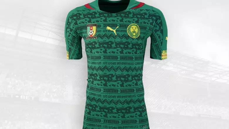 La selección africana y Puma son socios desde 1997 y han generado polémica, como en 2002 cuando presentaron una camiseta sin mangas que finalmente fue prohibida por la FIFA.