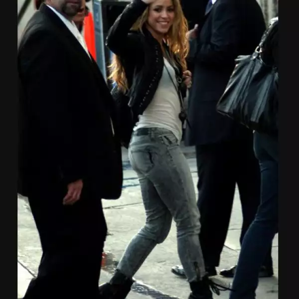 Durante la semana, Shakira asistió a la grabacion del programa Jimmy Kimmel Live en Hollywood, California.