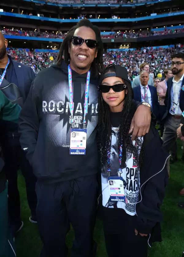 Jay-Z y Blue Ivy Carter en el Super Bowl LVII