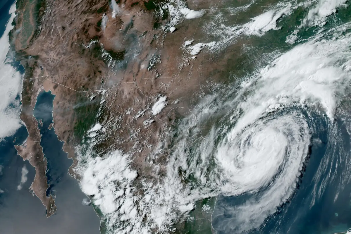 La tormenta tropical Beryl se acerca a la costa de Texas en el Golfo de México en una imagen de satélite compuesta del 7 de julio de 2024.