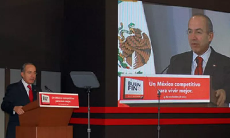 Felipe Calderón anunció un fin de semana de ofertas del 18 al 21 de noviembre, que se realizará con el apoyo del sector privado. (Foto: Cortesía Infonacot)