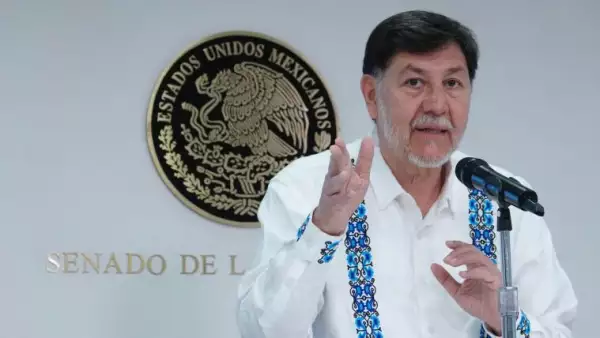 Abuchean a Gerardo Fernández Noroña en Congreso del PT