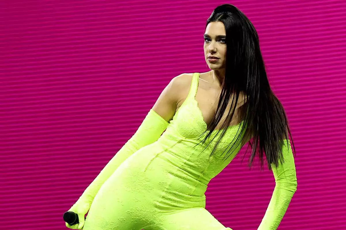 dua-lipa (2).jpg