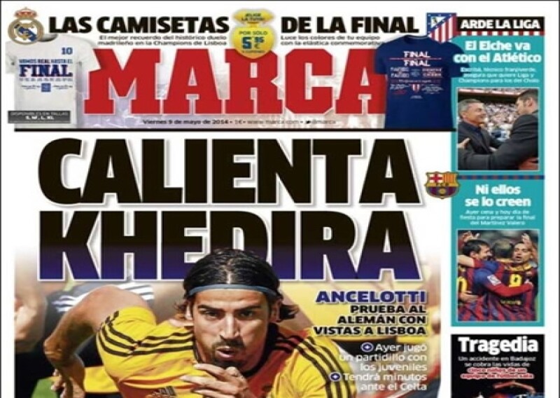 Los talentosos jóvenes se despojaron de sus camisas y dejaron al descubierto sus atléticos cuerpos.