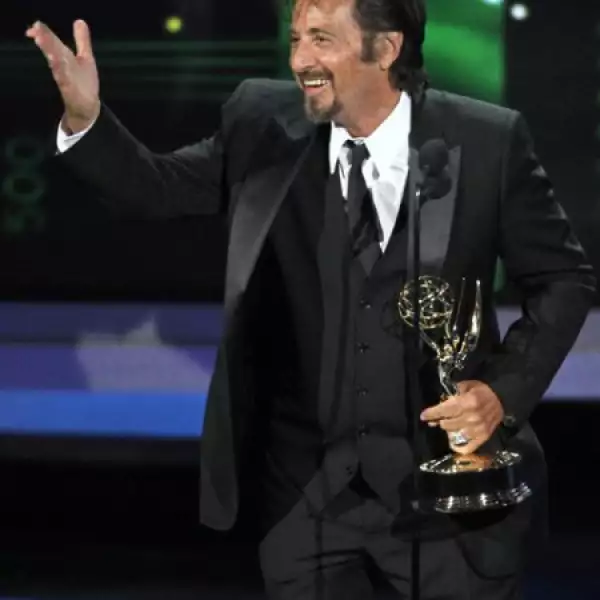 Siempre es un gusto ver a Al Pacino en las entregas de premios y esta vez obtuvo el premio al mejor actor en una miniserie o película por su trabajo en You Don´t Know Jack.
