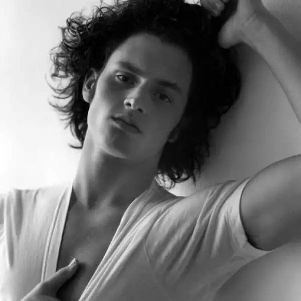 Quién iba decir que dos años después de estas fotografías Penn le daría vida a Dan Humphrey
