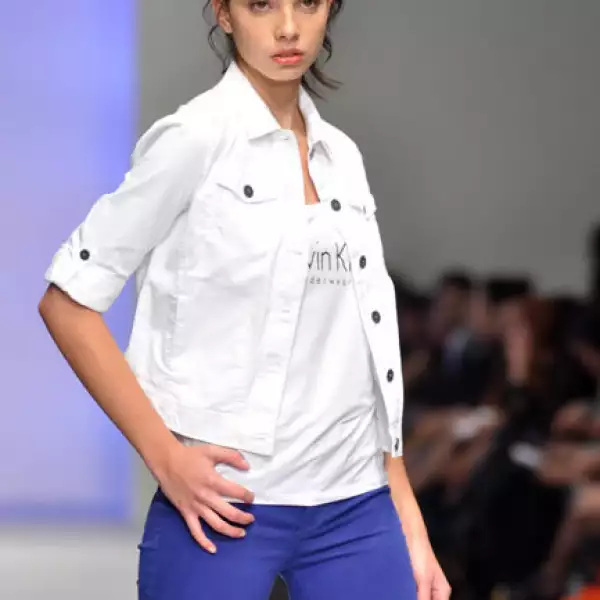 Pasarela Contempo
