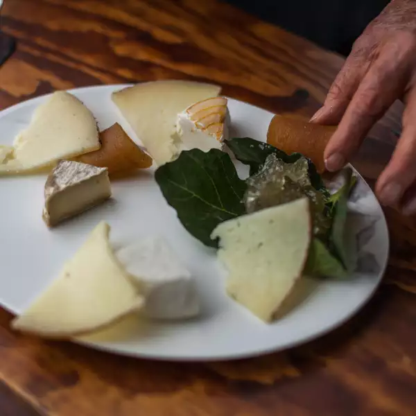Queso en plato