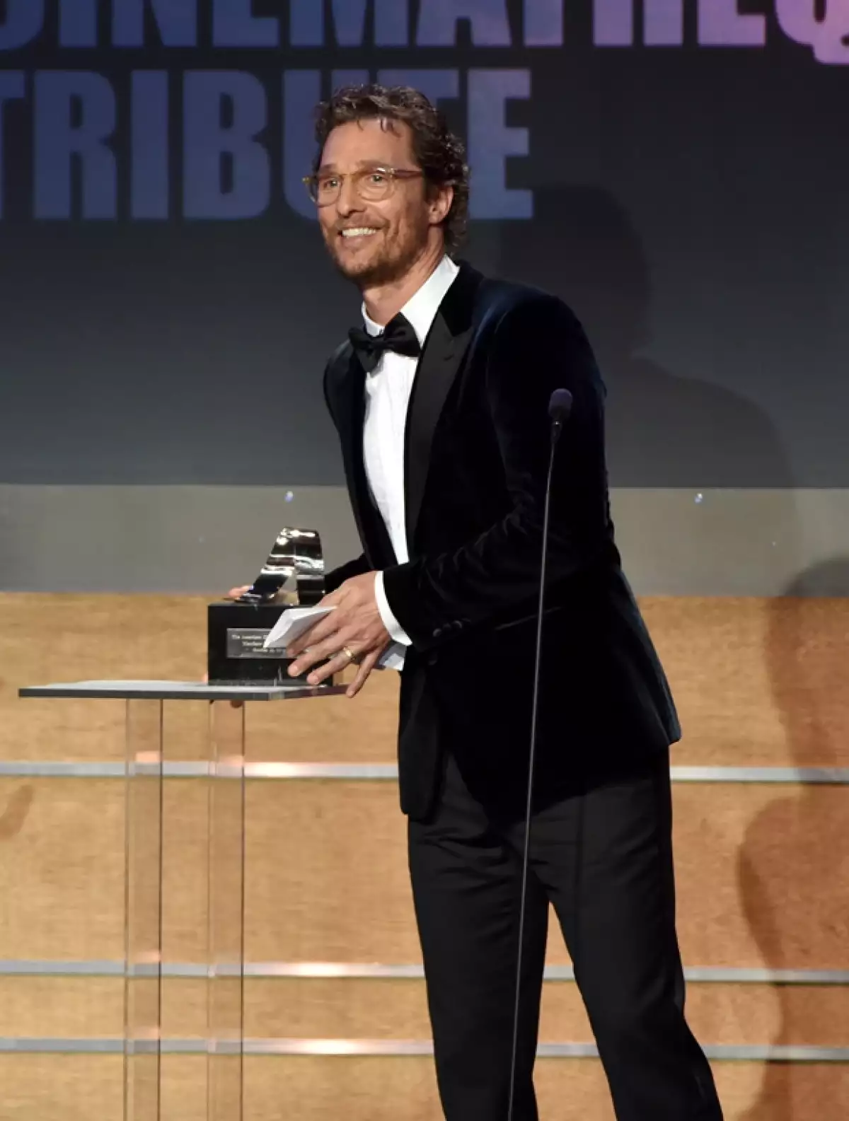 El actor recibió un premio por su carrera en cine y televisión.