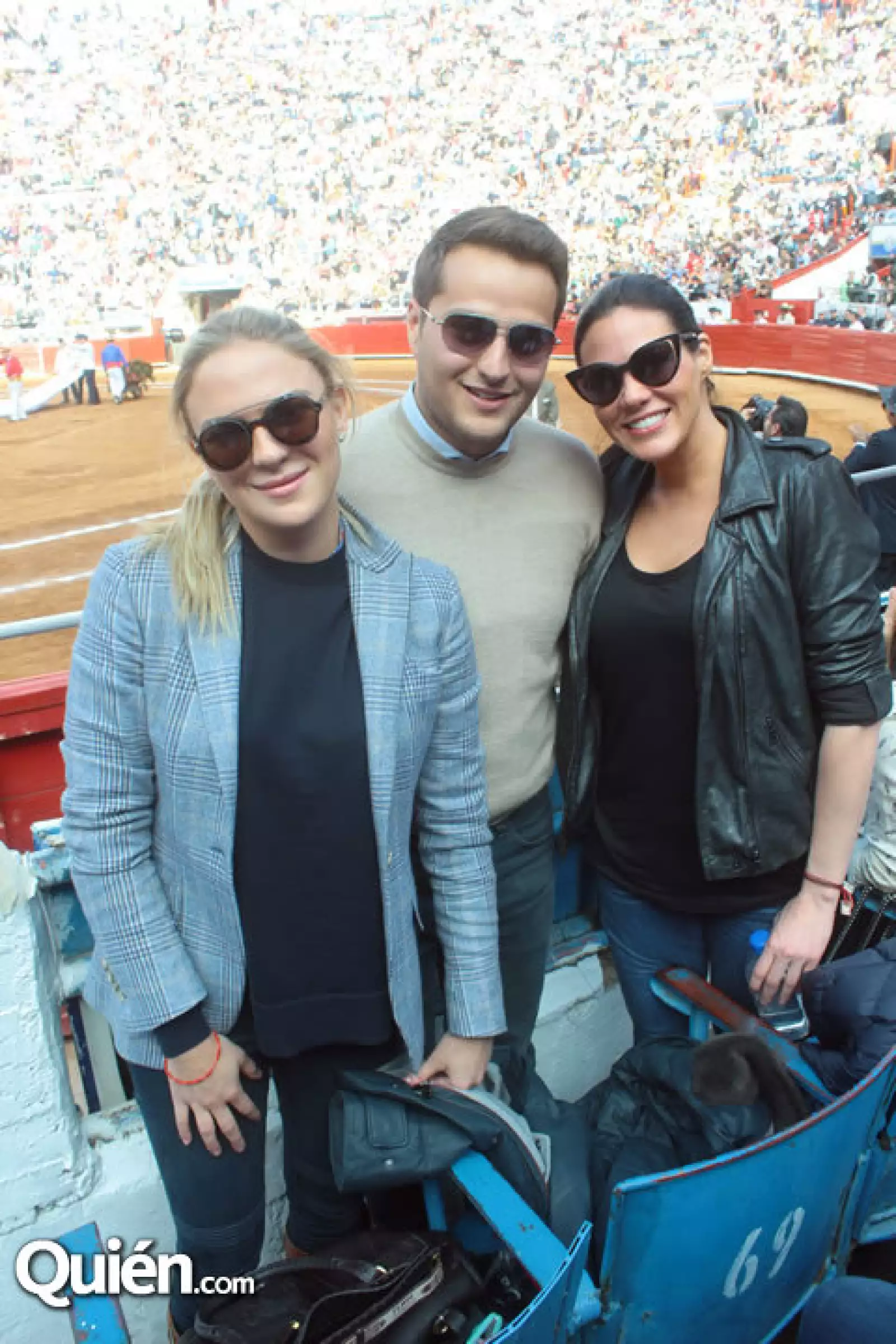 Ana Sofía Serrano,Miguel Lelo de Larrea y Mónica Serrano