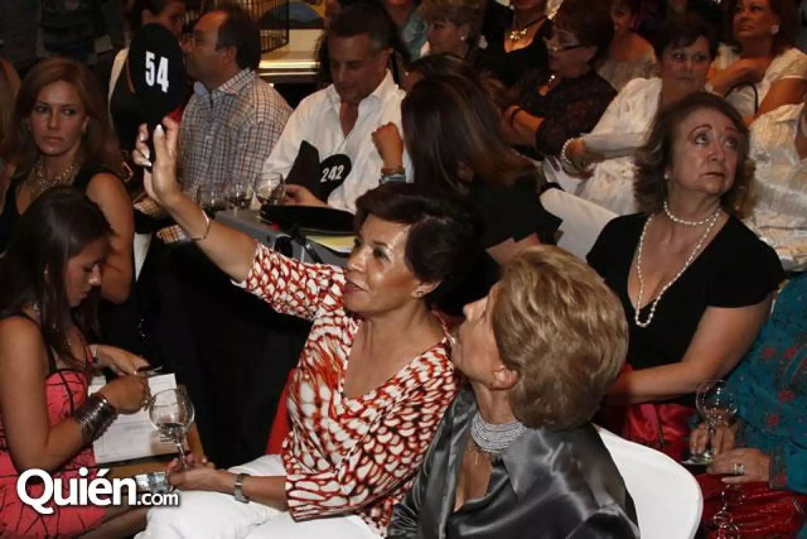 Virginia Souza y Carmen Felgueres