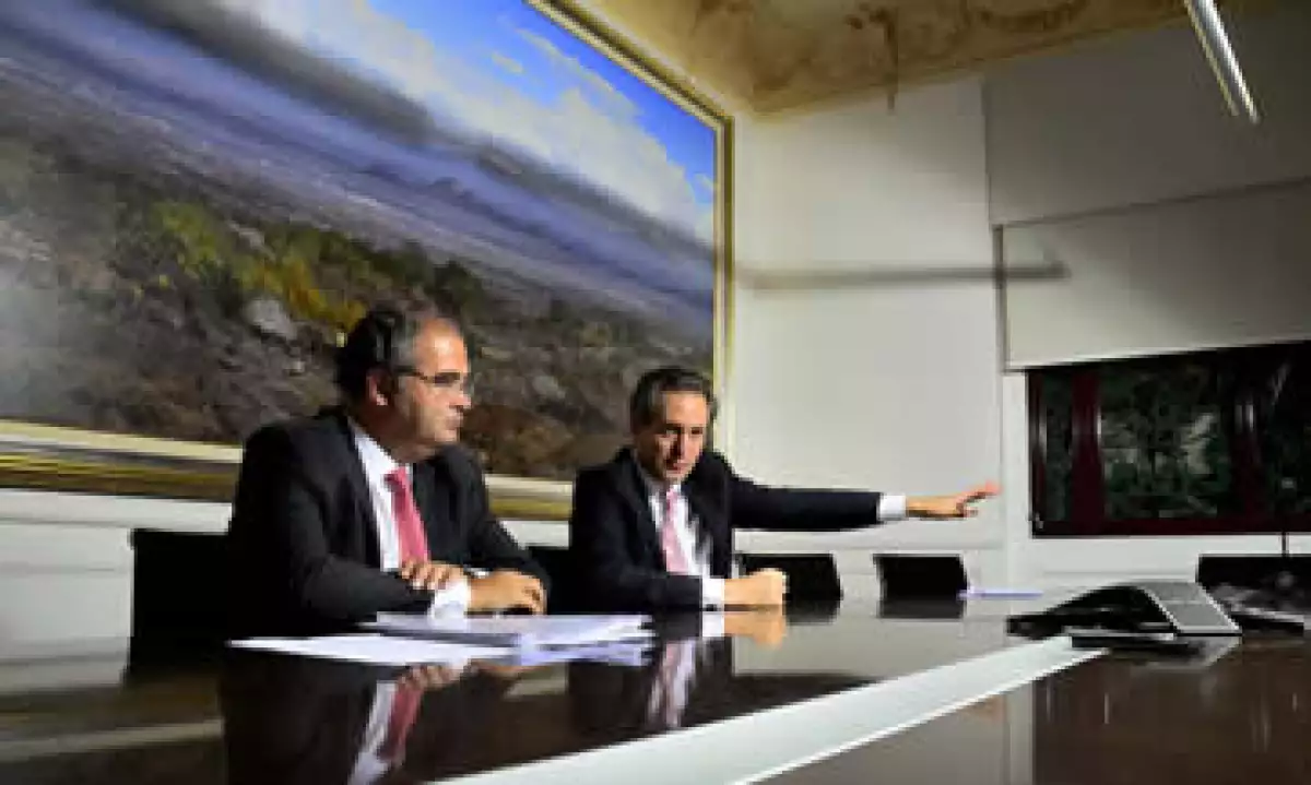 Antonio del Valle Perochena, presidente del Consejo de GFBX+ y Ángel Ron, presidente Banco Popular de España que adquirió en 2013 el 24.99% de GFBX+. (Foto: Ramón Sánchez)