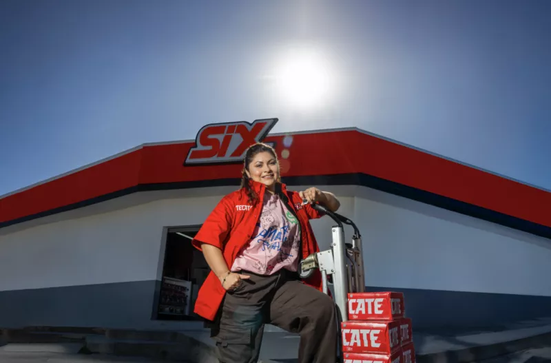 Sin papeles allá y con trabajo acá. Tecate abre vacantes para paisanos.jpg