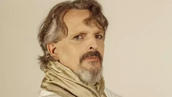 Miguel Bosé serie
