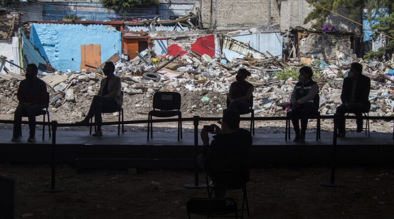 La Jefa de Gobierno, Claudia Sheinbaum Pardo, y Víctor Hugo Romo, alcalde de Miguel Hidalgo, encabezaron la presentación del Proyecto de Vivienda Tacubaya Sur, el cual está siendo construido sobre los terrenos que antes ocupaba la llamada "Ciudad Perdi