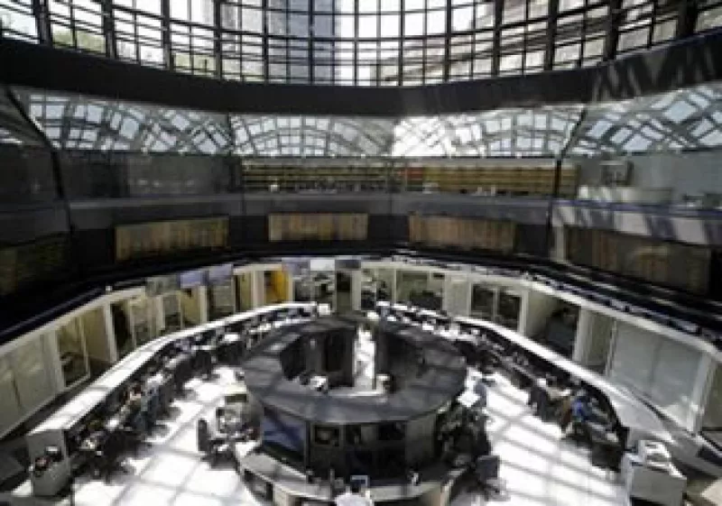 La Bolsa Mexicana de Valores suspenderá sus operaciones el lunes próximo, para reanudarlas el martes en su horario especial de 7:30 a 14:00 horas. (Foto: Reuters)
