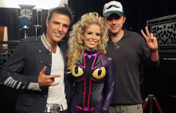 Billy con Gloria Trevi y su hermano Fernando.