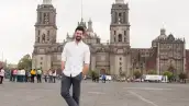 Miguel Ángel Muñoz, protagonista de `Infames´, posó para la lente de Quién.com, en un recorrido en el Centro Histórico y se sinceró en una platica muy casual.