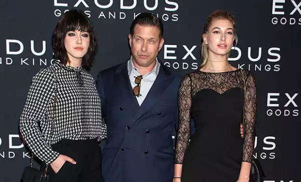 Alaia, Stephen y Hailey Baldwin.