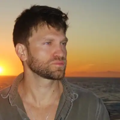 Keegan Allen, actor de ‘Pretty Little Liars’, fue asaltado y golpeado en Los Ángeles: esto se sabe 