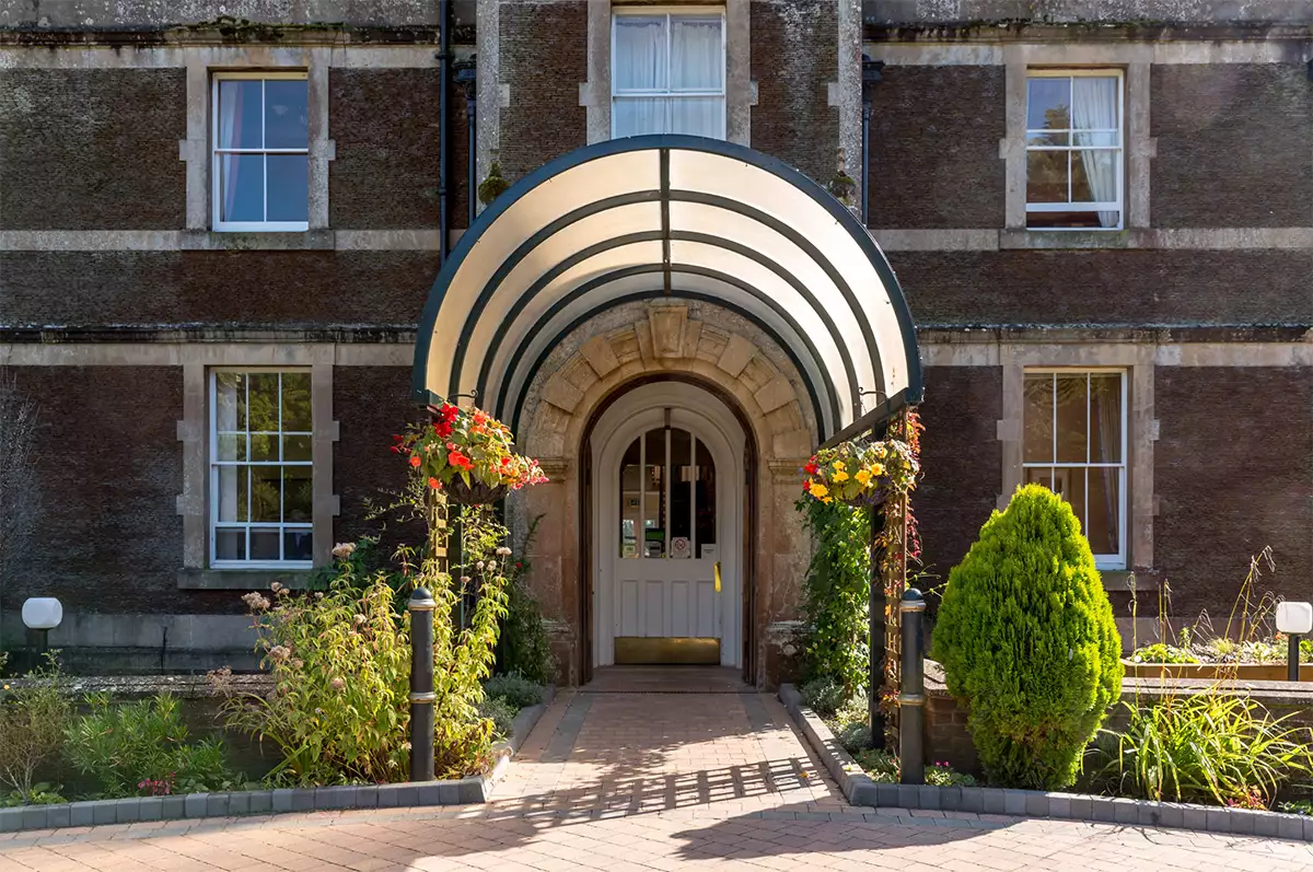 parkhousehotel.jpg