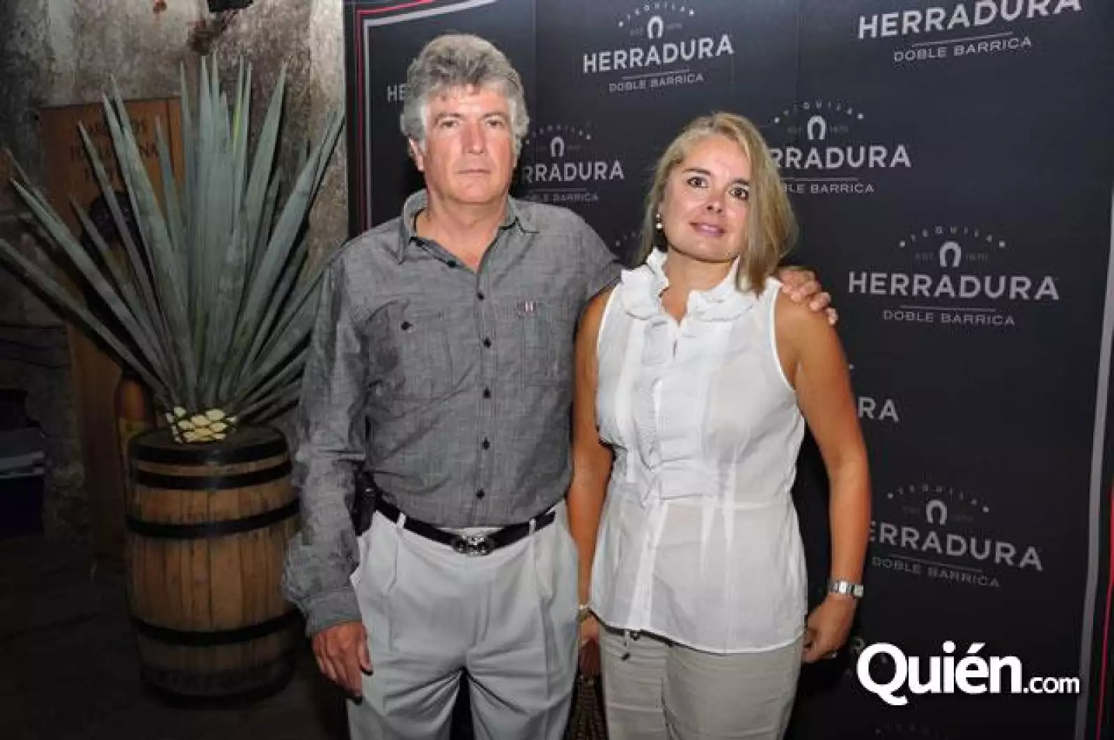 Entrega de las 2 barricas del nuevo producto” Doble Barrica