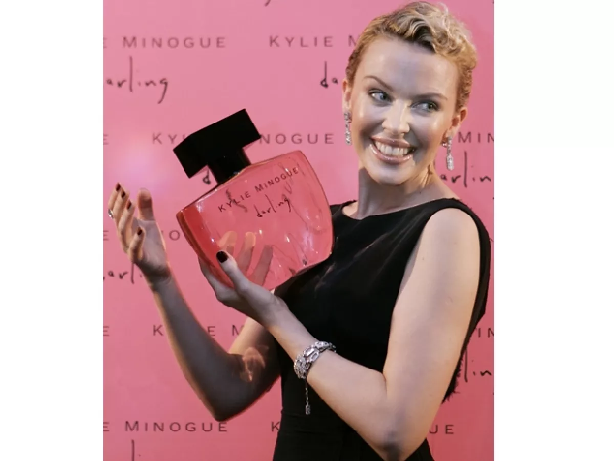 Minogue en la presentación de su perfume Darling.