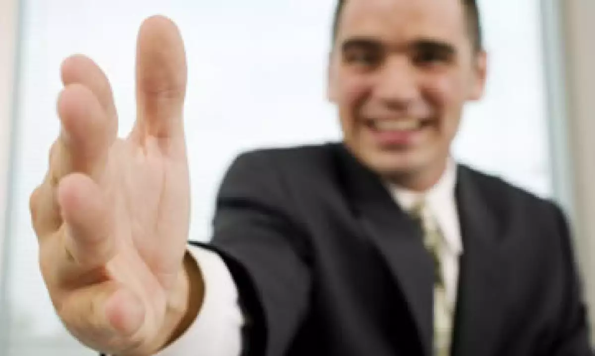 Ante la presión de no tener empleo, una persona puede tomar todas las herramientas para conseguirlo, sean buenas o malas. (Foto: Thinkstock)