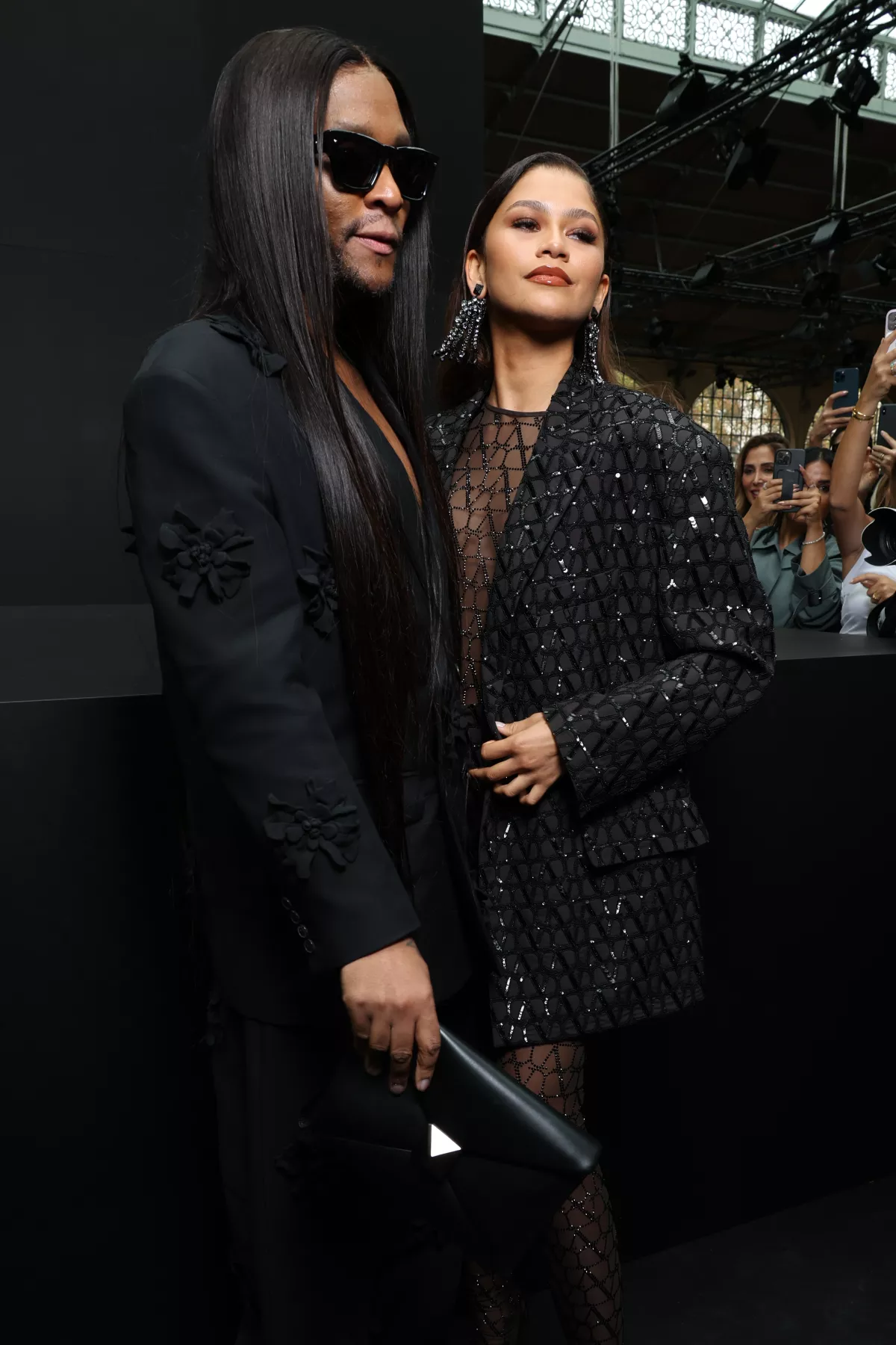 Law Roach y Zendaya en Paris Fashion Week