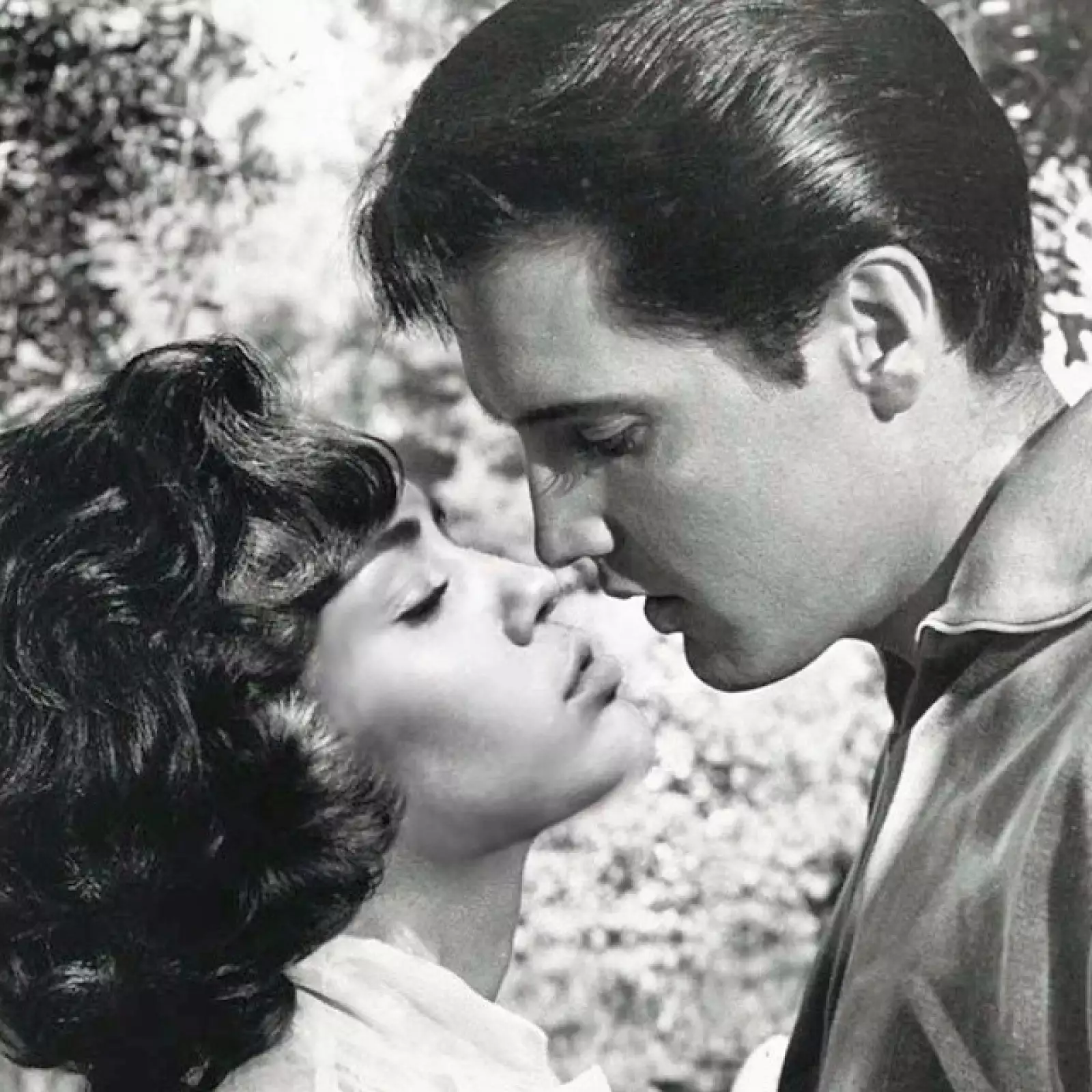 Otra muestra de amor entre Miley y Elvis.