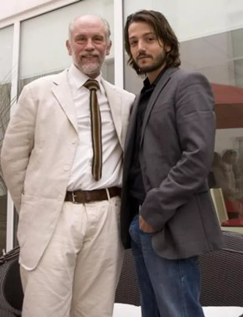 El director aseguró que el elenco de ‘El buen canario’ es el mejor con el que ha trabajado.