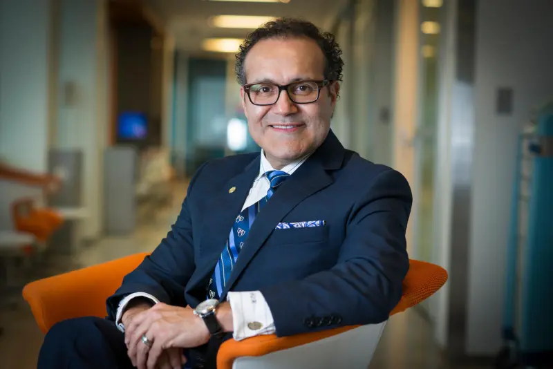 Alfredo Quiñones, neurocirujano de Mayo Clinic más reconocido a nivel mundial