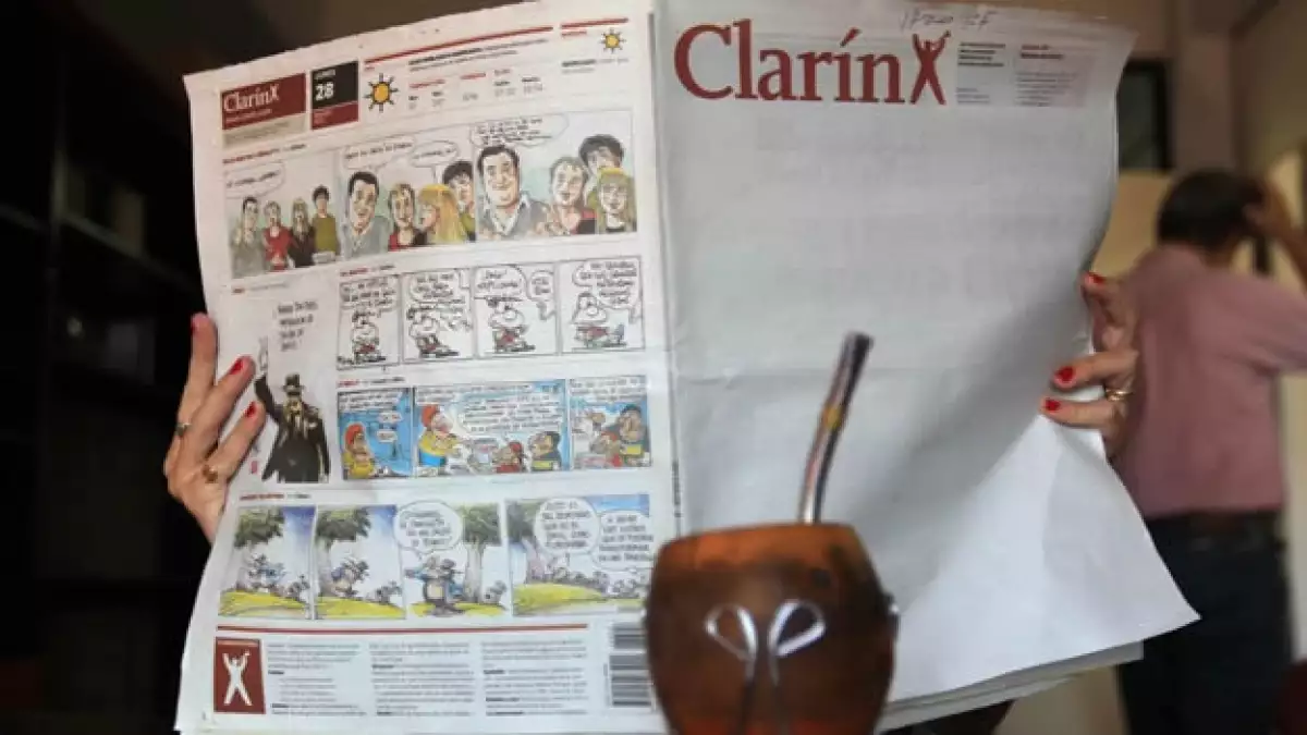 portada en blanco del clarin