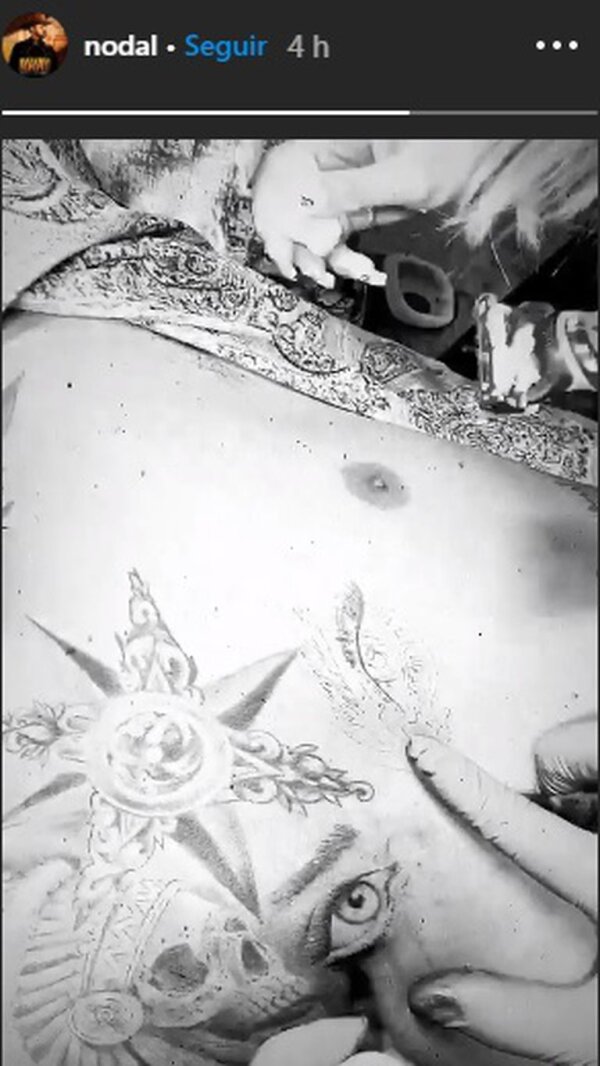 Tatuaje de Christian Nodal