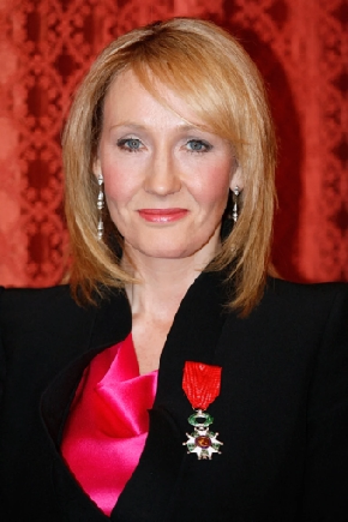 Dice J.K. Rowling que continuaría saga literaria de `Harry Potter´.